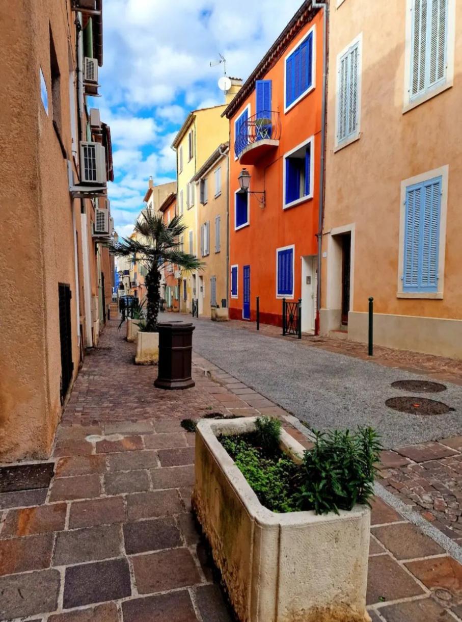 Haut De Villa A 700 Metres De La Plage, Totalement Independant Et Accessible Par Un Escalier Exterieur Sainte-Maxime Zewnętrze zdjęcie