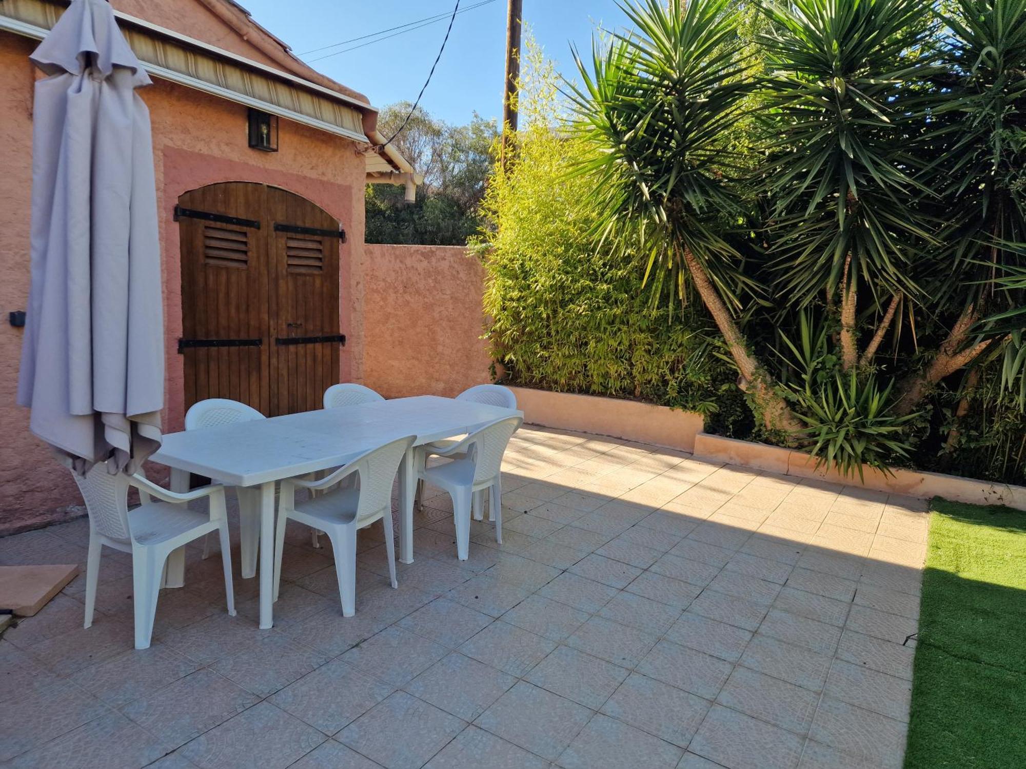 Haut De Villa A 700 Metres De La Plage, Totalement Independant Et Accessible Par Un Escalier Exterieur Sainte-Maxime Zewnętrze zdjęcie